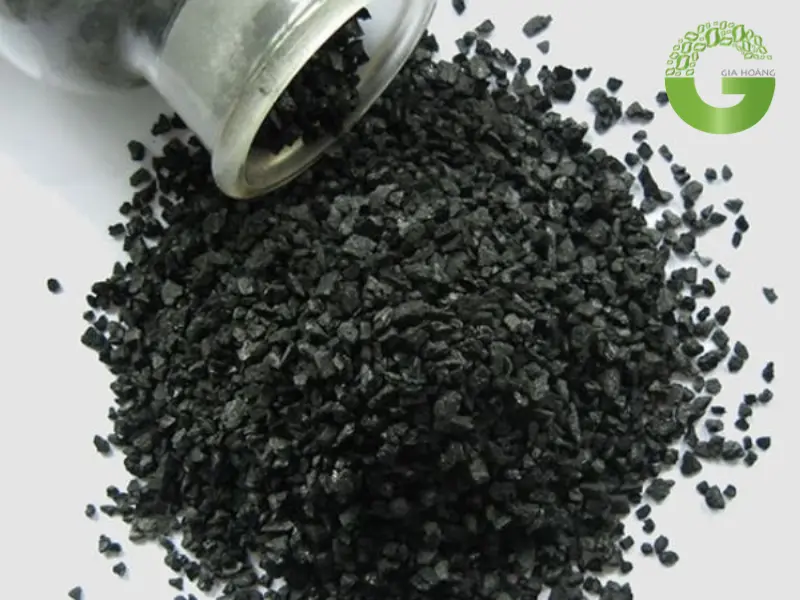 Vì sao nên sử dụng than hoạt tính lọc nước hồ cá?