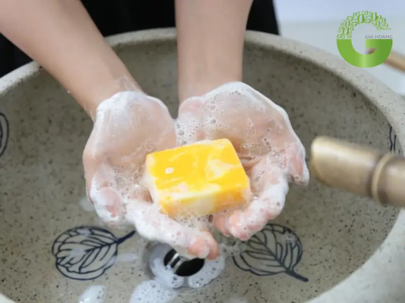 NaOH trong làm xà phòng