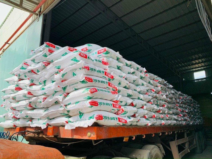 [BÁN] Phân bón Urê, xuất xứ Việt Nam, 50kg/bao
